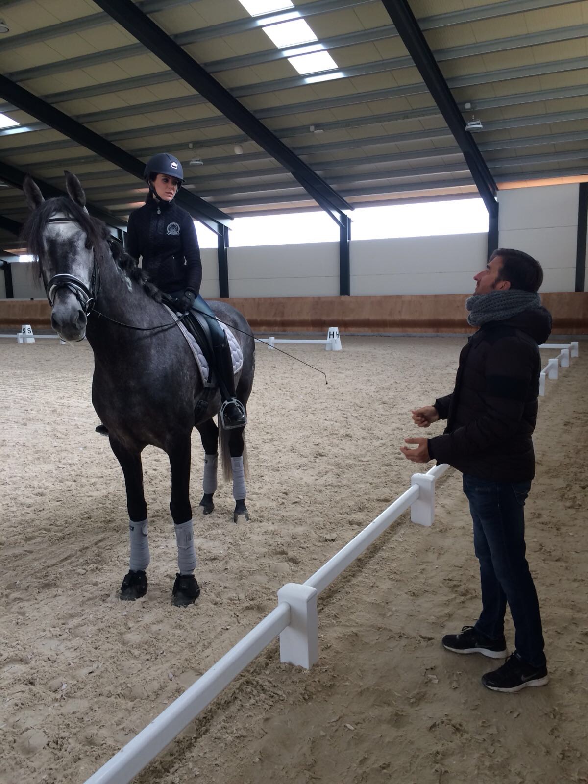 Estíbaliz Dorronsoro con su potro Esbelto X, invitada a las jornadas del Plan de Desarrollo Deportivo organizadas por ANCCE